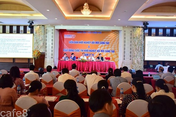 Chủ tịch UBND tỉnh Thừa Thiên – Huế trao thêm 3 giải cho cuộc thi khởi nghiệp ảnh 2