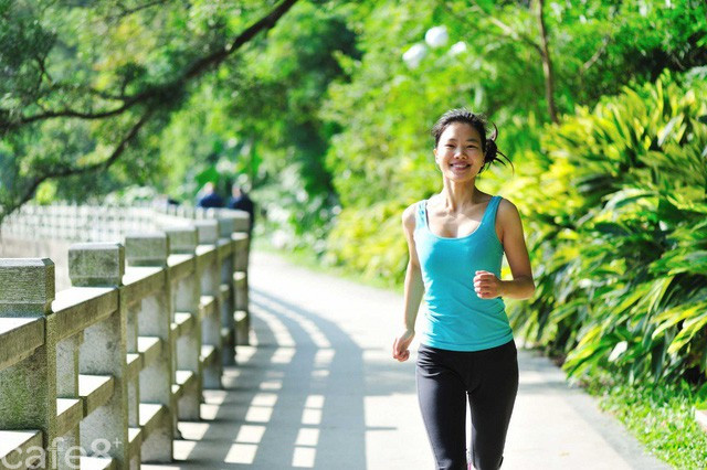 Chuyên gia khẳng định đi bộ là bài tập tốt nhất cho cả sức khỏe và tâm trí: Mỗi bước chân là liều thuốc bổ giúp bạn hạnh phúc hơn, năng động, khỏe mạnh hơn - Ảnh 2.
